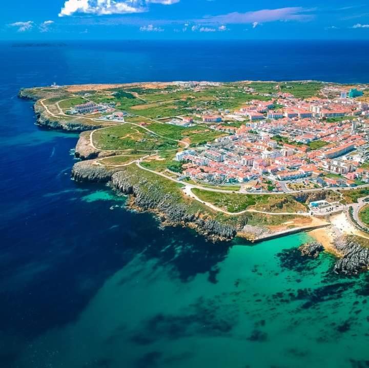 Savana House Peniche Hotel Екстериор снимка